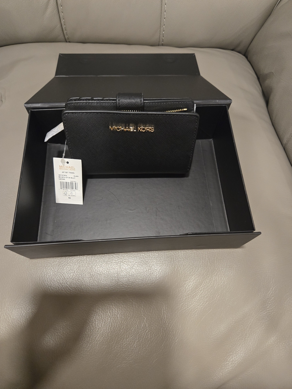 Michael Kors Black Saffiano Leather Wallet - Picture 8 of 8